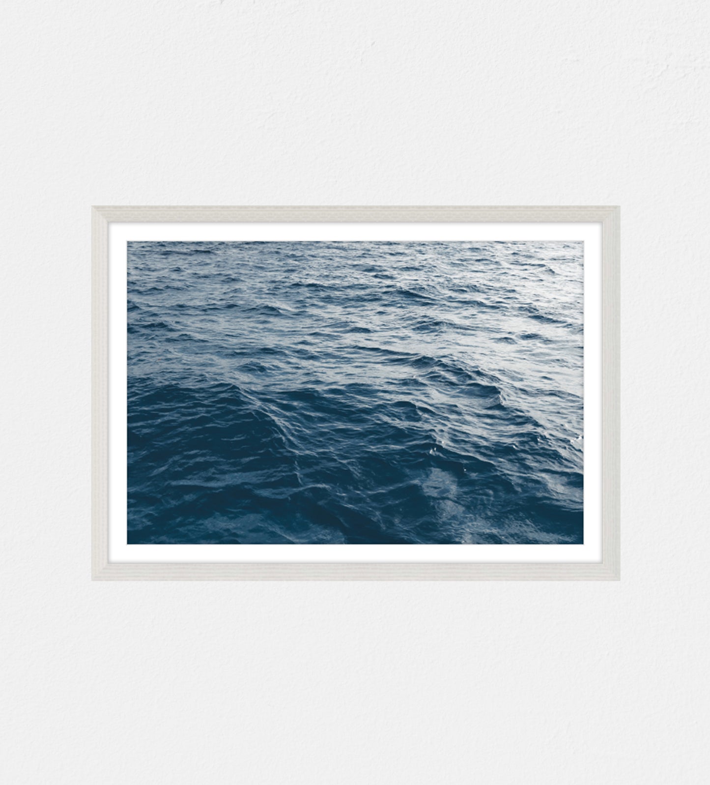 Framed picture of the ocean waves in Cancun, Mexico.